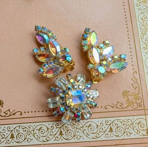 Vintage urora Crystal Cluster Brooch Pin & Earrings Iridescent Gold Accent